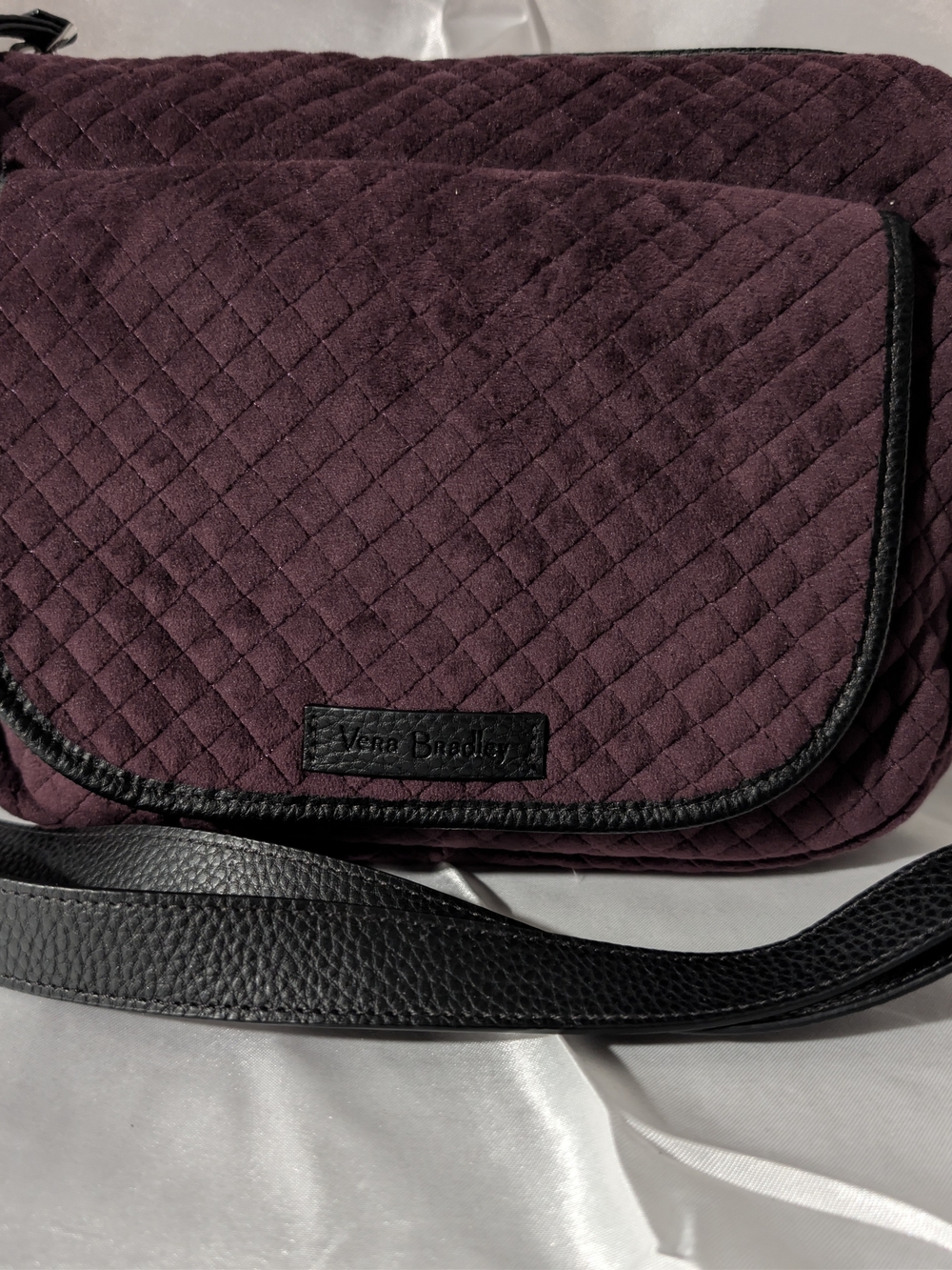 Vera Bradley NWT Quilted Crossbody Bag in Plum Detatchable Strap Extra Pockets